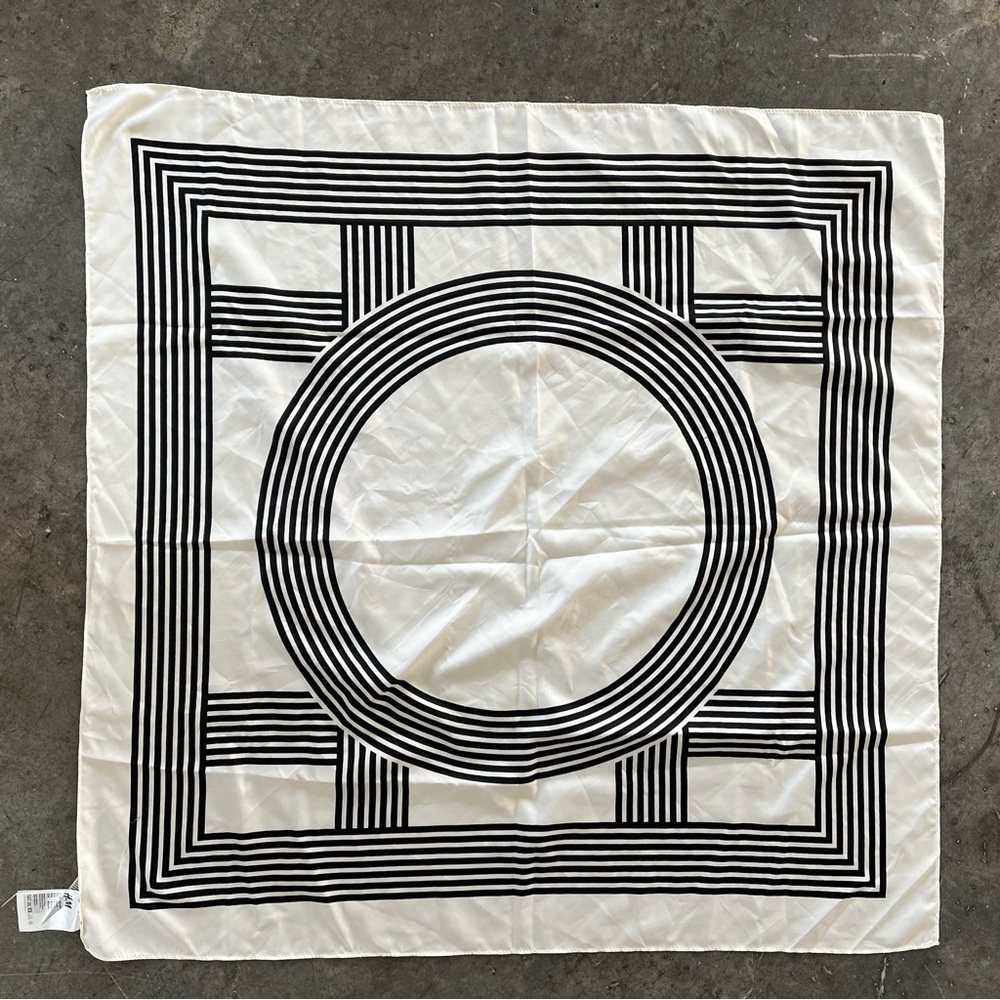 Huge 31" Square H&M modernist hair wrap scarf top‎